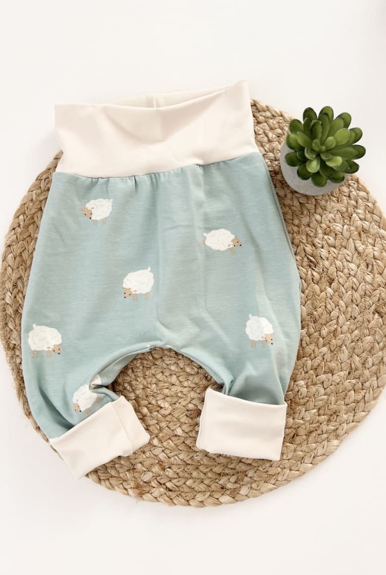 Slika izdelka BAGGY DOLGE HLAČE - OVCE V MODRI BARVI